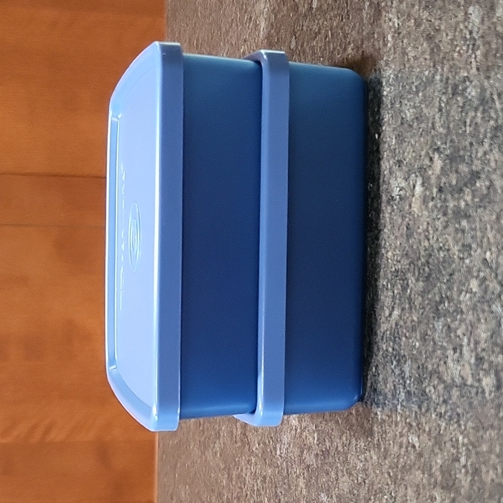 Tupperware set of 2 Square Away Containers